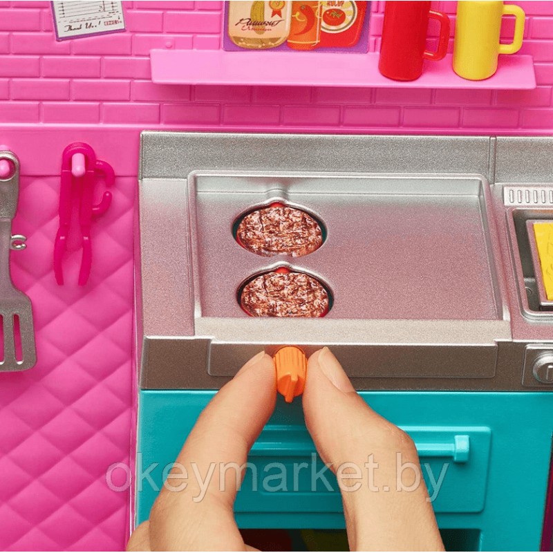 Игровой набор Barbie раскладной Фургон Food Truck GWJ58