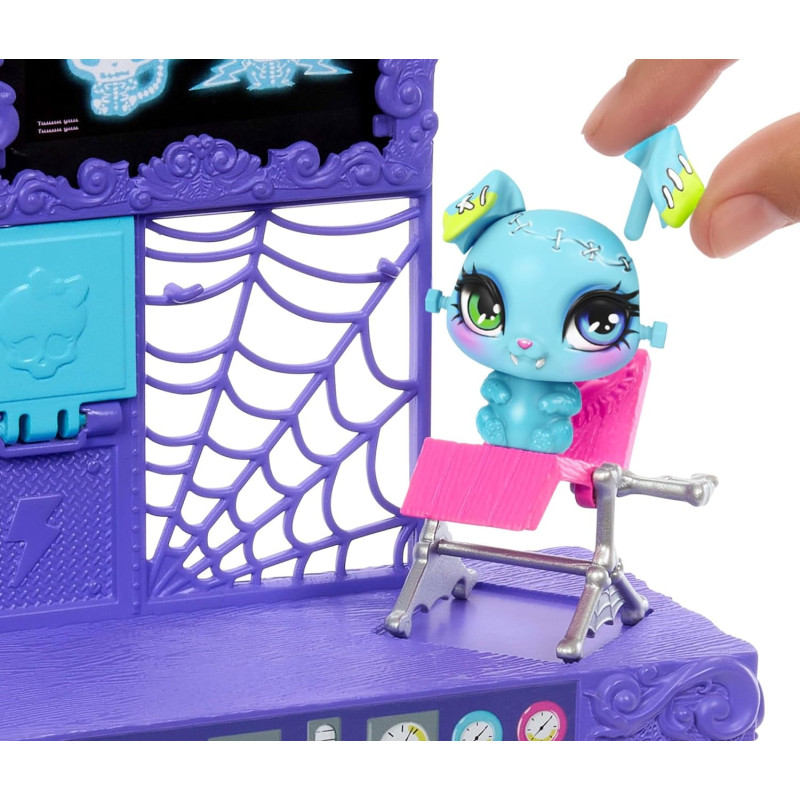 Кукла Monster High JBF18 Игровой набор Monster High Make-A-Monster Create-A-Pet: кукла Фрэнки Штайн и более 30 аксессуаров для создания бесконечных комбинаций питомцев