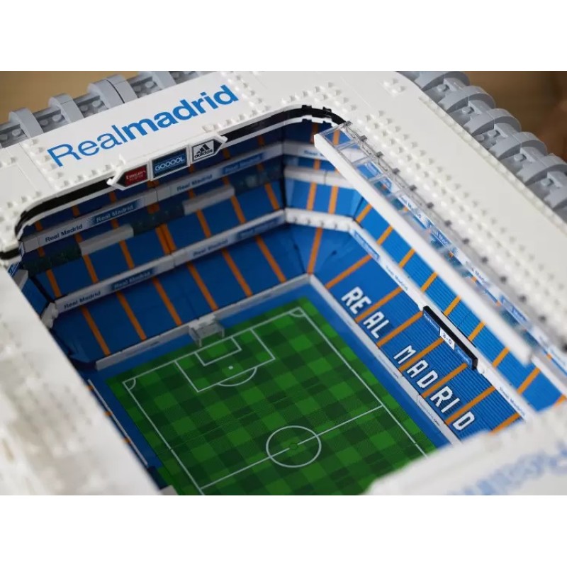 10299 «Сантьяго Бернабеу» — стадион ФК «Реал Мадрид» Lego Creator Exclusive