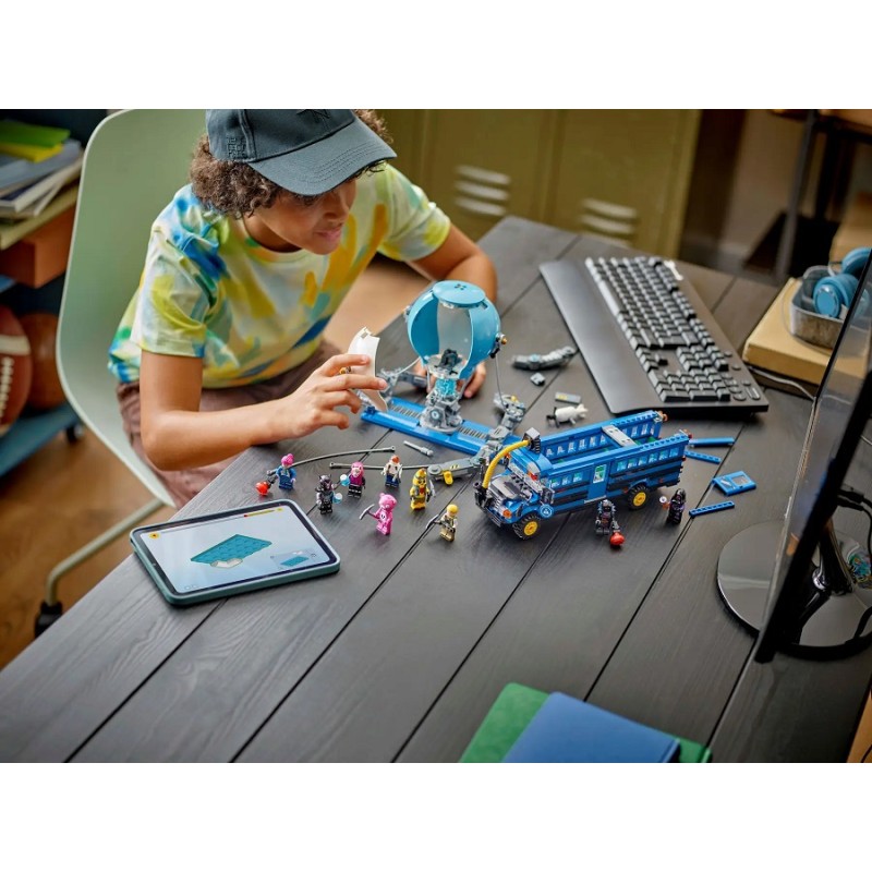 77073 Lego Fortnite Боевой автобус