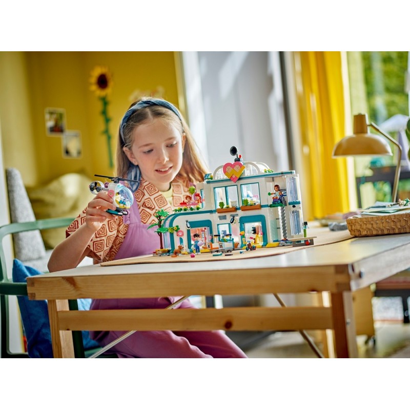 42621 Lego Friends Городская больница Хартлейк