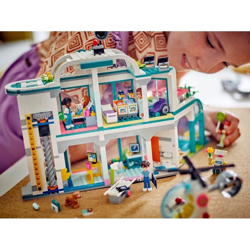 42621 Lego Friends Городская больница Хартлейк
