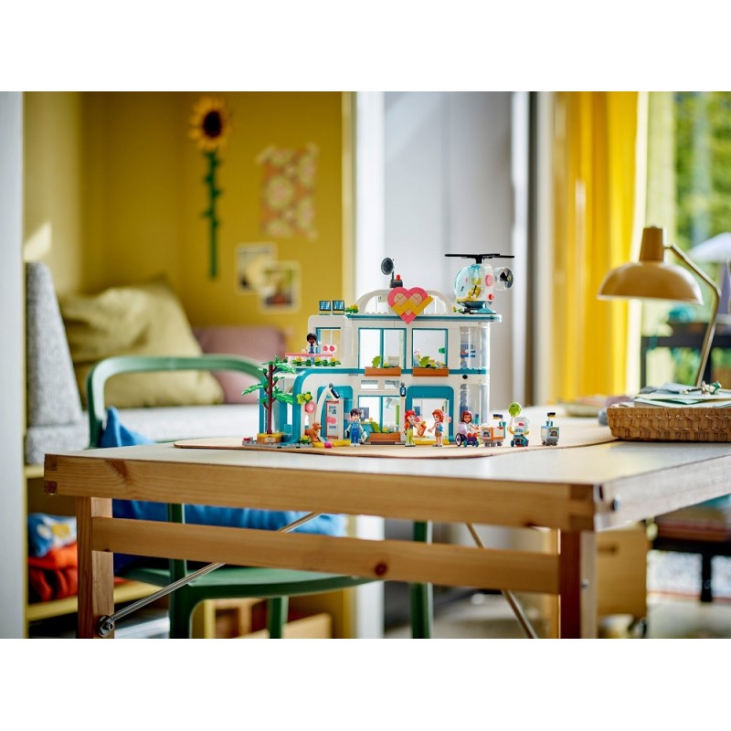 42621 Lego Friends Городская больница Хартлейк