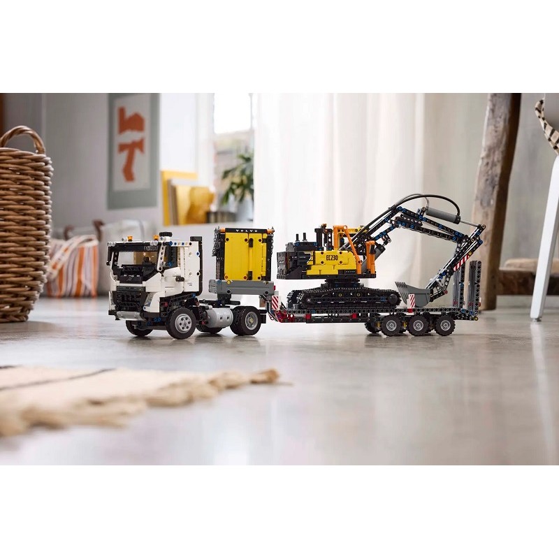 42175 Lego Technic Грузовик Volvo FMX и электрический экскаватор EC230
